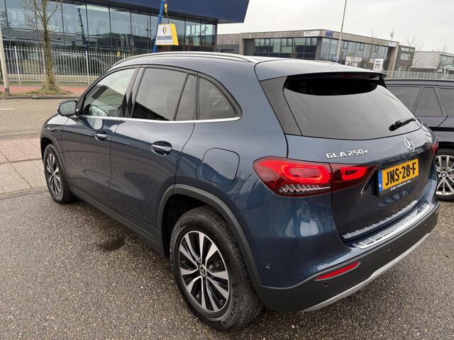 Mercedes-Benz GLA-KLASSE 250 e Business Solution Luxury Limited