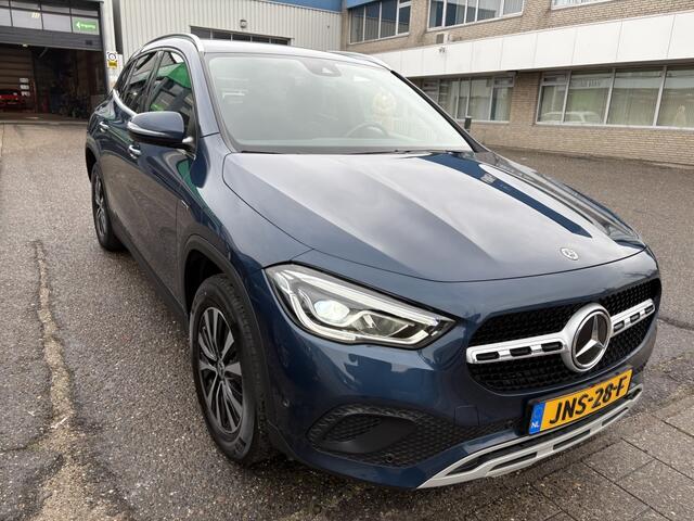 Mercedes-Benz GLA-KLASSE 250 e Business Solution Luxury Limited