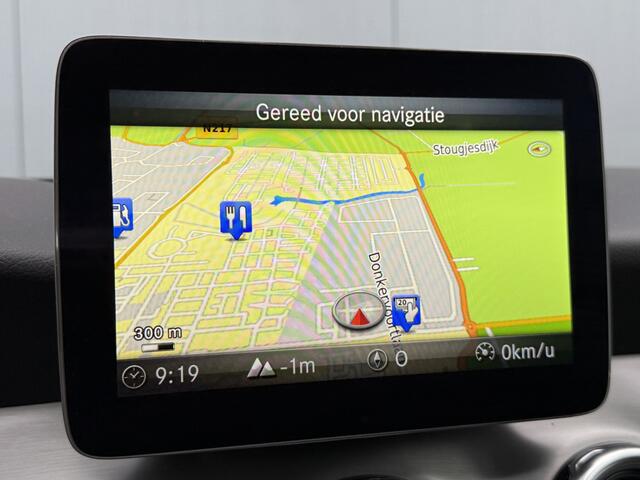 Mercedes-Benz GLA-KLASSE 180 Business Solution Automaat Navigatie.