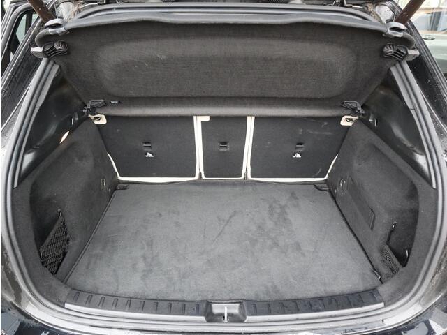 Mercedes-Benz GLA-KLASSE 250 e Star Edition