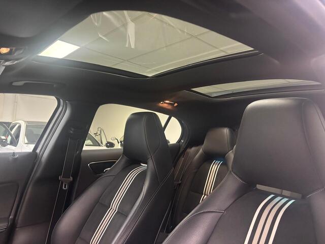 Mercedes-Benz GLA-KLASSE 200 Premium Plus Panorama Camera Ambilight Edition