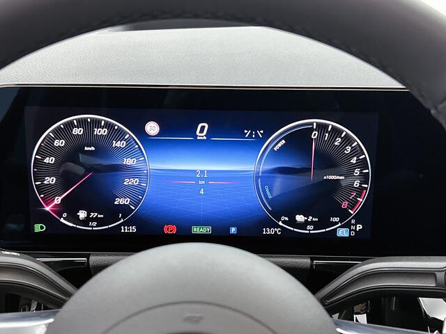 Mercedes-Benz GLA-KLASSE 250 e Business Solution AMG | Trekhaak | AMG Line Plus pakket | Panoramaschuifdak | Memorypakket | Augmented Reality navigatie | 360°-camera | Multibeam LED | Head-up Display | 20 inch AMG velgen |