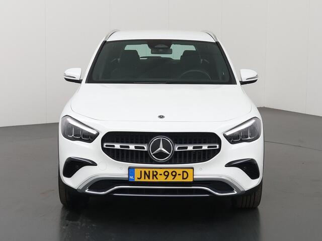Mercedes-Benz GLA-KLASSE 250 e Luxury Line | Trekhaak | Winter pakket | Elektrische achterklep |