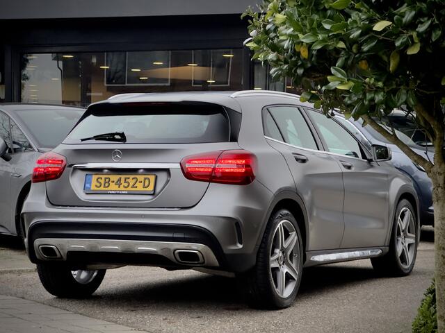 Mercedes-Benz GLA-KLASSE 180 AMG-LINE AUT7 LEDER 19 INCH-LMV NAVI PDC CAMERA STOELVERW ETC