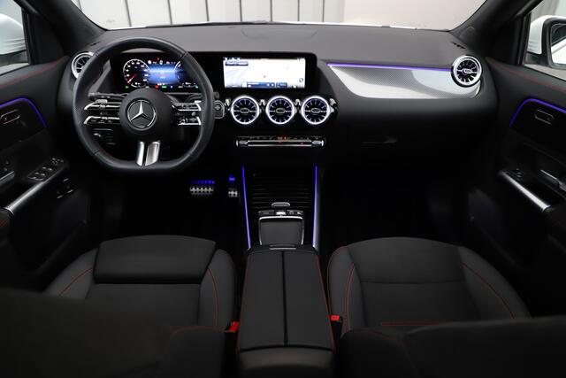 Mercedes-Benz GLA-KLASSE 250e AMG | 218PK | Pano | Sfeerverlichting | ACC | Widescreen | Stuurwielverw. | Trekhaak | Stoelverw. | 2025.