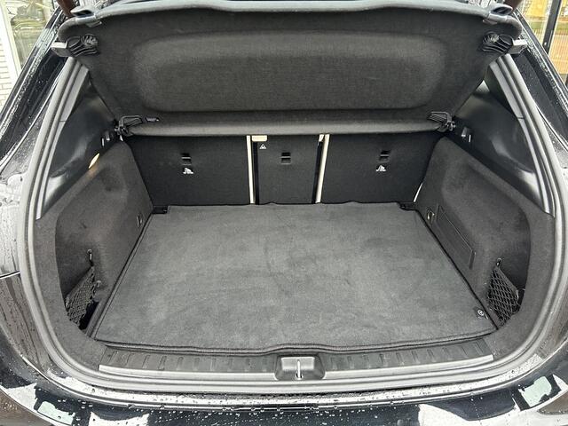 Mercedes-Benz GLA-KLASSE 200 Business Solution Luxury Beige Leer | Panoramadak | Cruise Control