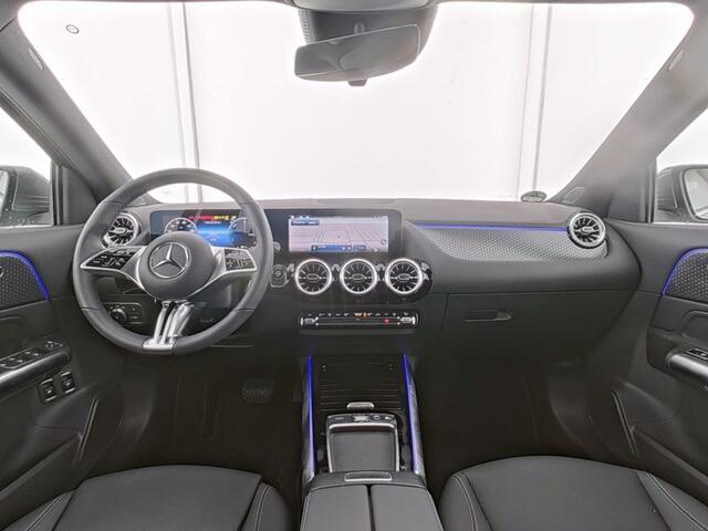 Mercedes-Benz GLA-KLASSE 250 e PLug-In Hybride Edition Progressive Line | Panorama Schuif-Kanteldak | Sfeerverlichting | Distronic | Parkeerpakket met 360°-camera. Inclusief 24 maanden MB Certified garantie voor Europa.