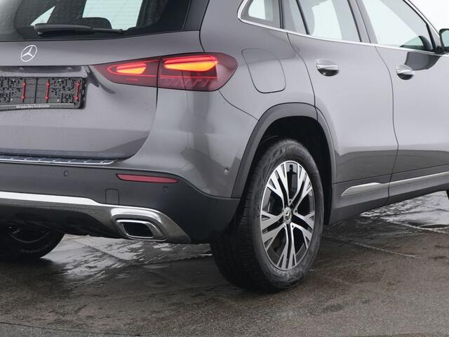 Mercedes-Benz GLA-KLASSE 250 e PLug-In Hybride Edition Progressive Line | Panorama Schuif-Kanteldak | Sfeerverlichting | Distronic | Parkeerpakket met 360°-camera. Inclusief 24 maanden MB Certified garantie voor Europa.