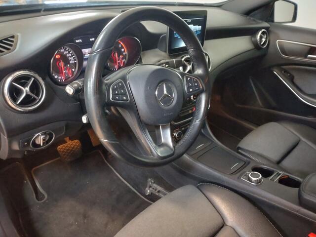 Mercedes-Benz GLA-KLASSE 180d Ambition | Automaat