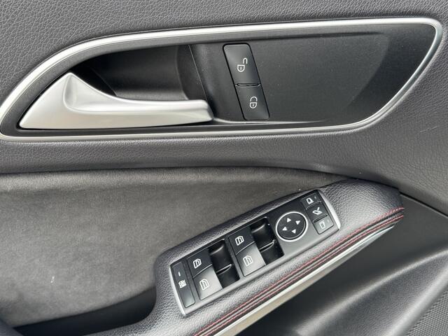 Mercedes-Benz GLA-KLASSE 180 AMG -Line Vol opties