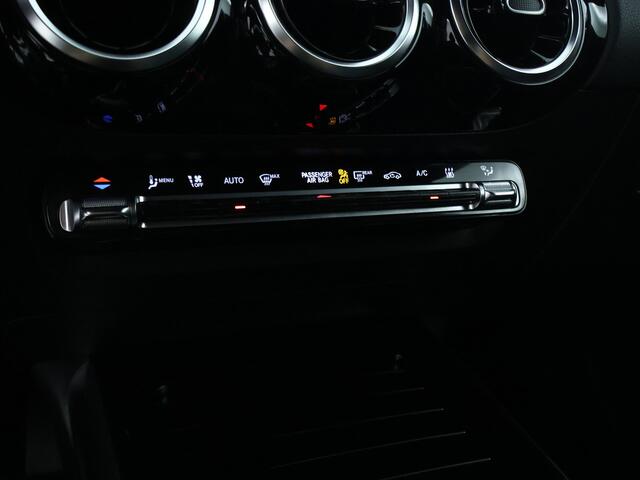 Mercedes-Benz GLA-KLASSE 250e Business Solution Luxury Line Apple CarPlay | Nightpakket | Achteruitrijcamera | Trekhaak Inclusief 24 maanden MB Certified garantie voor Europa.