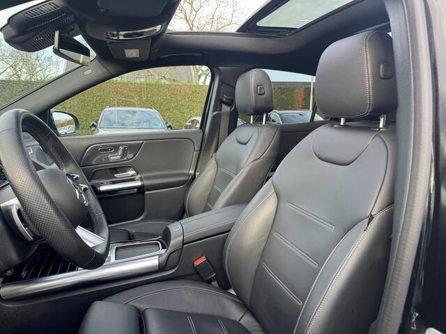 Mercedes-Benz GLA-KLASSE 250 e AMG Line / Full option! / Panoramadak / 360Camera / Head-up / Leder / Matrix LED / 19'' / Burmester / CarPlay / Stoelverwarming / DAB / Dodehoek / ACC