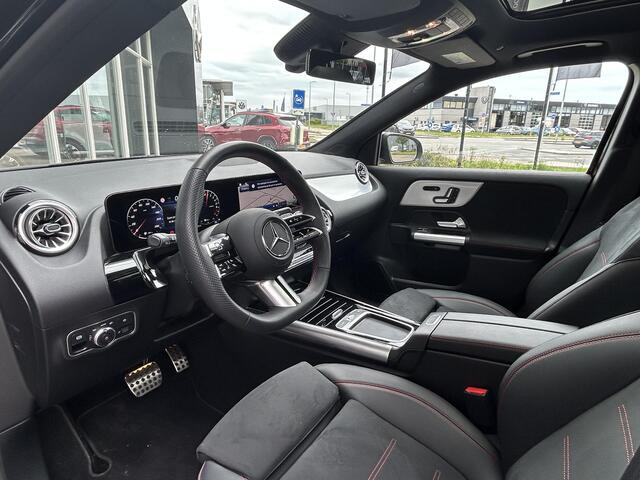 Mercedes-Benz GLA-KLASSE 250 e AMG | Panoramadak | Night Pakket