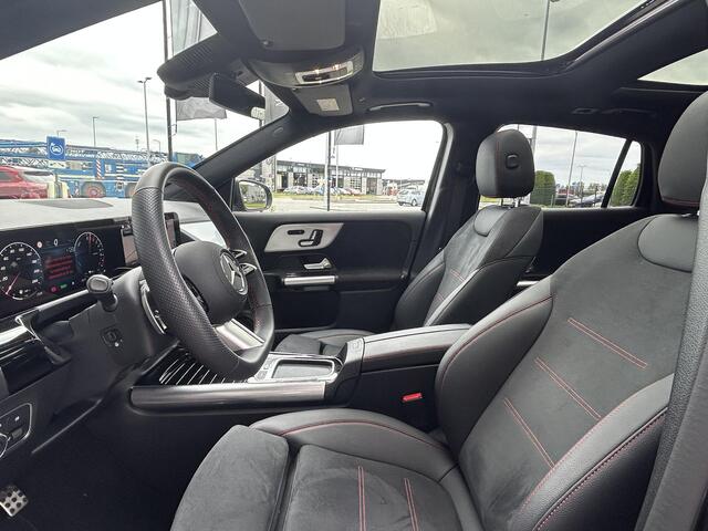 Mercedes-Benz GLA-KLASSE 250 e AMG | Panoramadak | Night Pakket