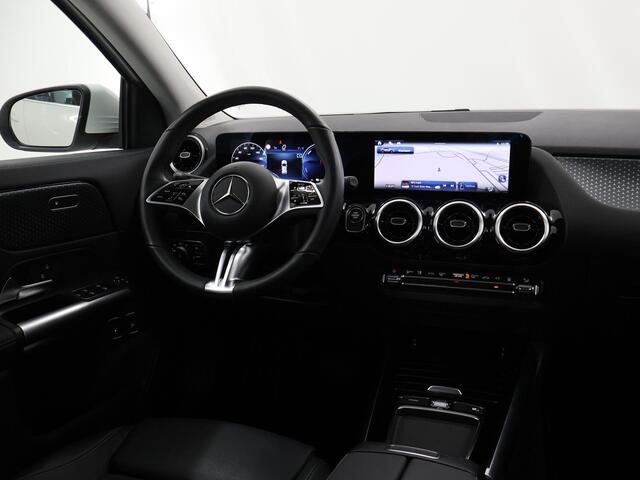 Mercedes-Benz GLA-KLASSE 250 e Luxury Line | Trekhaak | Winter pakket | Elektrische achterklep |