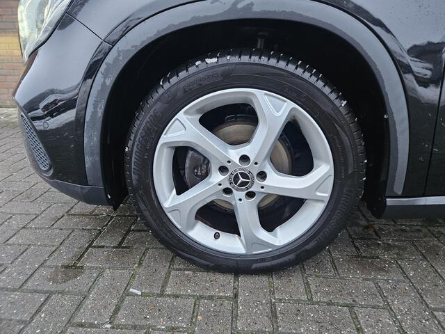 Mercedes-Benz GLA-KLASSE 180 Business Solution AMG
