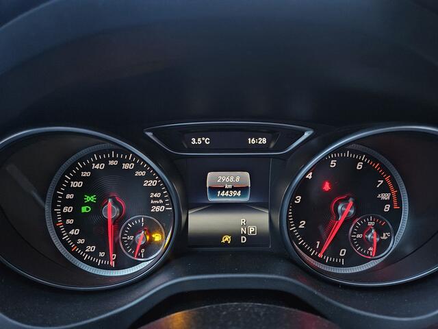 Mercedes-Benz GLA-KLASSE 180 Business Solution AMG