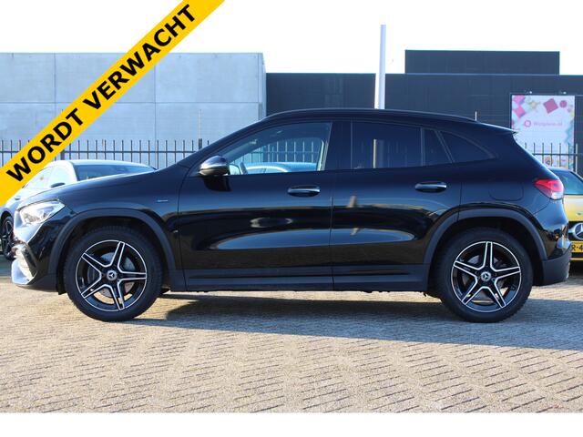 Mercedes-Benz GLA-KLASSE 250e AUT8 AMG Line NIGHT PAKKET PANORAMADAK MEMORY SFEER CARPLAY KEY-LESS GO
