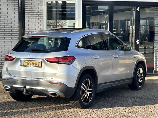 Mercedes-Benz GLA-KLASSE 250 e Panoramadak | Trekhaak | Massagestoelen