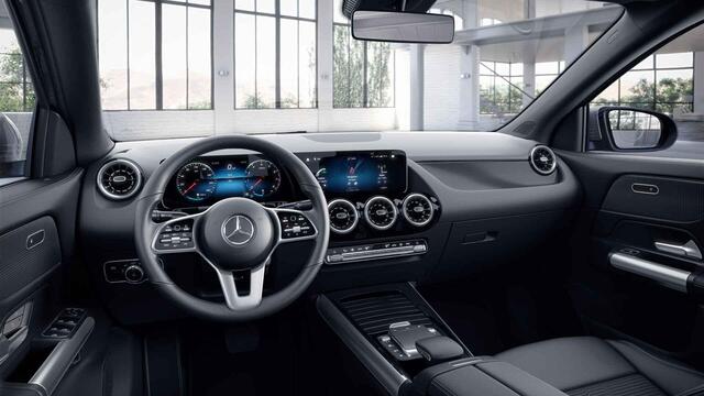 Mercedes-Benz GLA-KLASSE 200 Business Solution Luxury | Trekhaak | Stoelverwarming | Getint glas | Achteruitrijcamera |