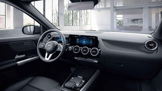 Mercedes-Benz GLA-KLASSE 250 e Style | Stoelverwarming | Widescreen | Achteruitrijcamera | 18" lichtmetalen velgen |