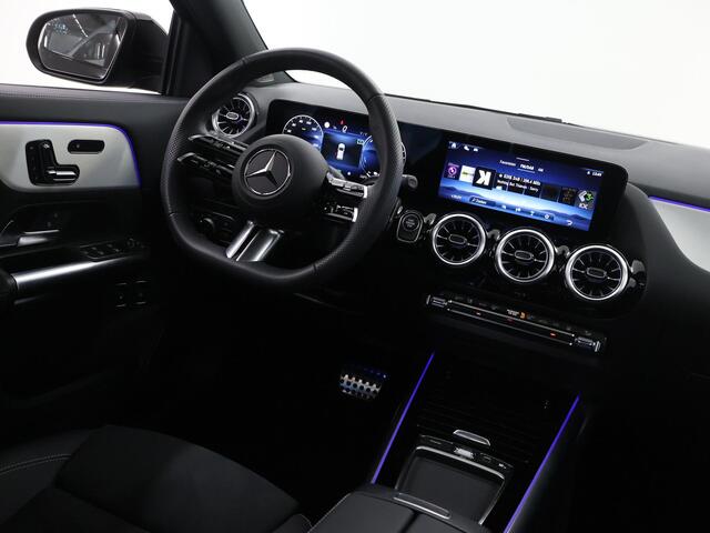 Mercedes-Benz GLA-KLASSE 250 e AMG Line | Panoramadak | Trekhaak | 20 inch | Night pakket |