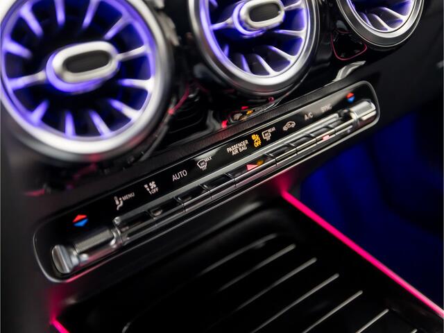 Mercedes-Benz GLA-KLASSE 200 Luxury 164Pk Automaat (GROOT NAVI, SFEERVERLICHTING, LEDER, WIDESCREEN, STOELVERWARMING, SPORTSTOELEN, CAMERA, ZWART HEMEL, NIEUWSTAAT)