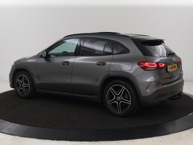 Mercedes-Benz GLA-KLASSE 200 Business Solution AMG | Panoramadak | Carplay | Matrix LED | Stoelverwarming | Memory | Leder/Alcantara | Navigatie | Park Assist