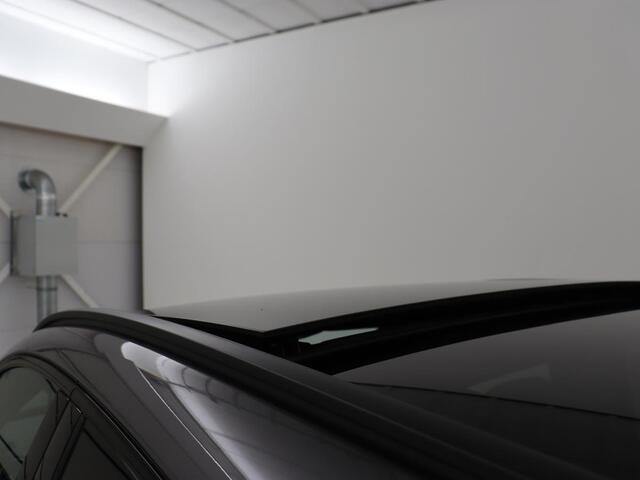 Mercedes-Benz GLA-KLASSE 200 Business Solution AMG | Panoramadak | Carplay | Matrix LED | Stoelverwarming | Memory | Leder/Alcantara | Navigatie | Park Assist