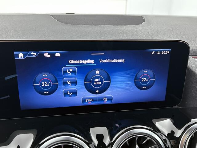 Mercedes-Benz GLA-KLASSE 250 e Business Solution AMG | Nightpakket | Dodehoekassistent | MULTIBEAM LED | Panoramaschuifdak | Smartphone Integratie | EASY PACK achterklep | Keyless-Go comfortpakket |