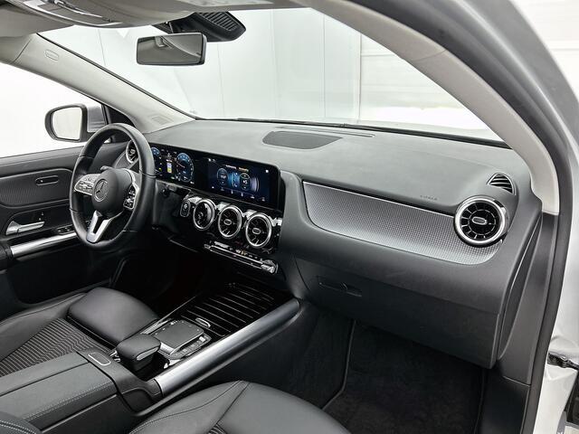 Mercedes-Benz GLA-KLASSE 250 e Business Solution Luxury Limited Lichtmetalen velgen | Navigatie | Parking support met camera achter | Inclusief 24 maanden MB Certified garantie voor Europa.