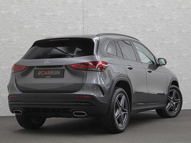 Mercedes-Benz GLA-KLASSE 250 e AMG Line | ACC | 360 Camera | Keyless-Go | Multi-Beam LED | Sfeerverlichting | Widescreen Cockpit | Carbon | Dodehoek | Lane Assist | Getint Glas | Stoelverwarming | 19'' | Autom. Achterklep |