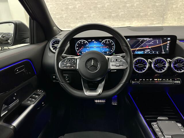 Mercedes-Benz GLA-KLASSE 250 e AMG Line | ACC | 360 Camera | Keyless-Go | Multi-Beam LED | Sfeerverlichting | Widescreen Cockpit | Carbon | Dodehoek | Lane Assist | Getint Glas | Stoelverwarming | 19'' | Autom. Achterklep |