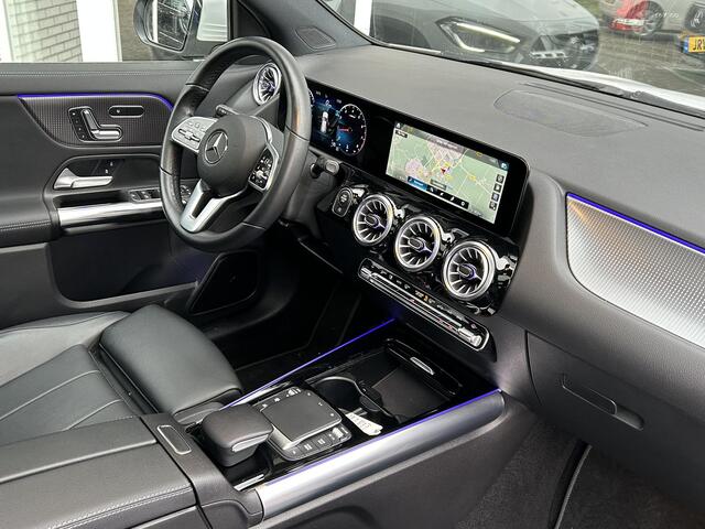 Mercedes-Benz GLA-KLASSE 180 Business Solution Luxury | Panoramadak | Memory | Sfeerverlichting