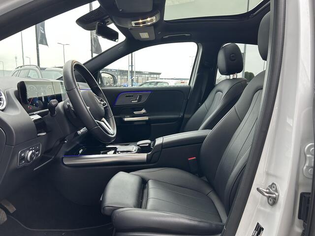 Mercedes-Benz GLA-KLASSE 180 Business Solution Luxury | Panoramadak | Memory | Sfeerverlichting