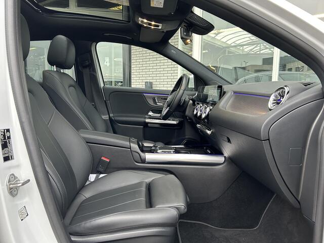 Mercedes-Benz GLA-KLASSE 180 Business Solution Luxury | Panoramadak | Memory | Sfeerverlichting