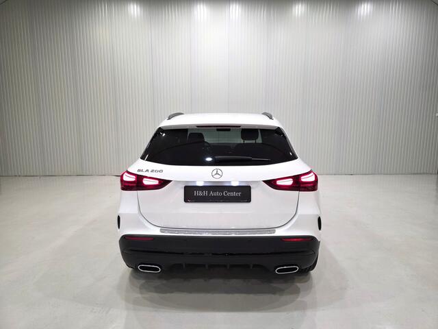Mercedes-Benz GLA-KLASSE 200 AMG Line |CAMERA|CARPLAY|Sfeerverlichting|