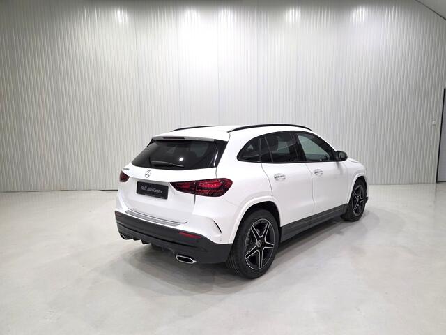 Mercedes-Benz GLA-KLASSE 200 AMG Line |CAMERA|CARPLAY|Sfeerverlichting|