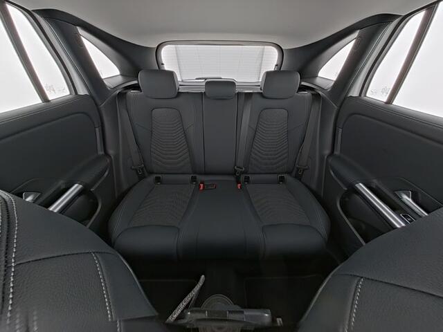 Mercedes-Benz GLA-KLASSE 250 e Plug-In Hybride Trekhaak | Ledkoplampen | Sfeerverlichting | Stuur en Stoelverwarming | Keyless-Go. Inclusief 24 maanden Mercedes-Benz Certified garantie voor Europa.