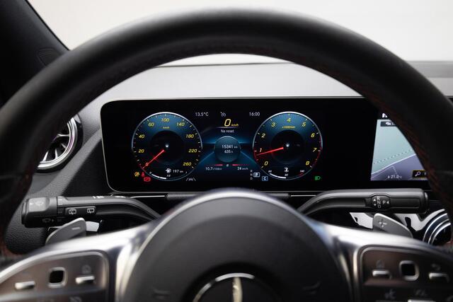 Mercedes-Benz GLA-KLASSE 200 AMG Line