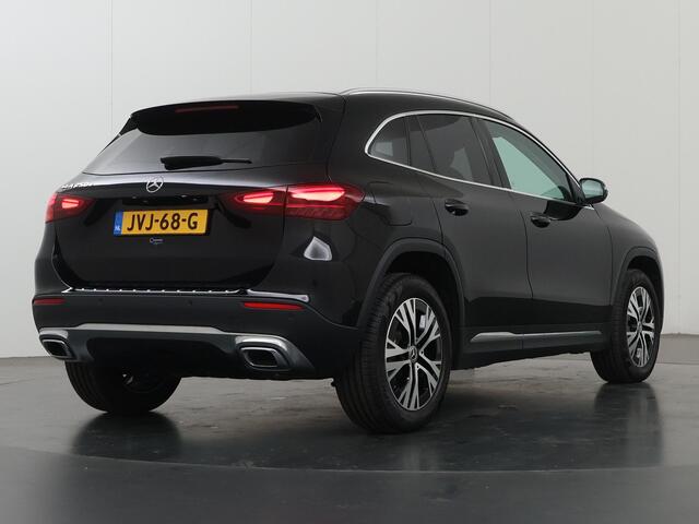 Mercedes-Benz GLA-KLASSE 250 e Business Solution Luxury | Trekhaak | Winter pakket | Getint glas | Stoelverwarming |