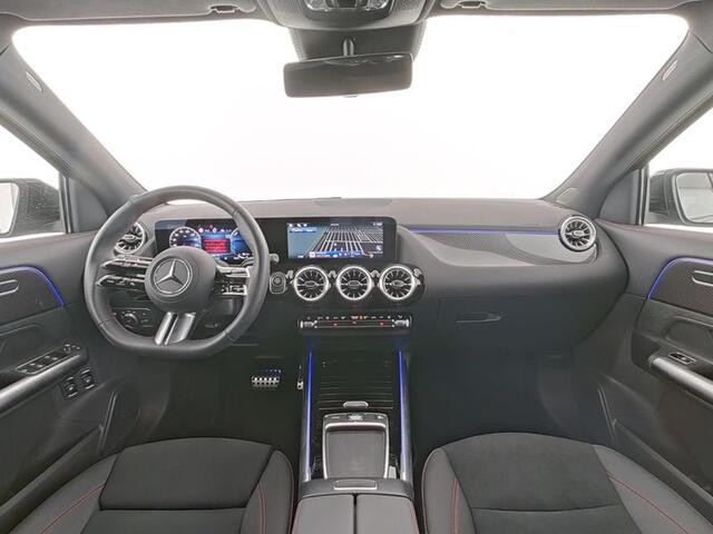 Mercedes-Benz GLA-KLASSE 250 e AMG Plug-In Hybriide AMG Line | Night Pakket | Panorama Schuif-Kanteldak | Distronic | Stuur en Stoelverwarming. Inclusief 24 maanden MB Certified garantie voor Europa.