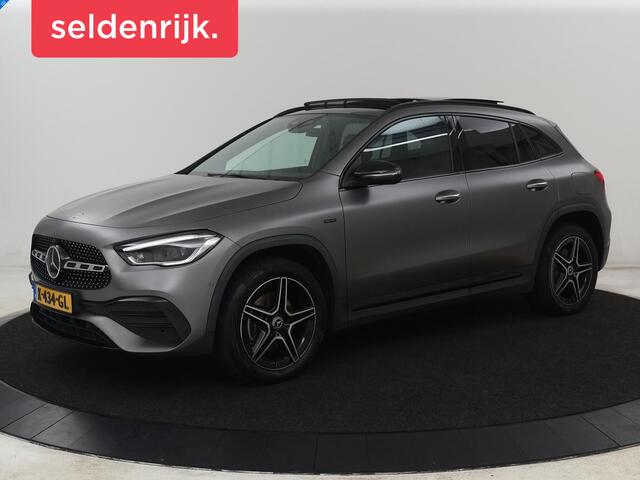 Mercedes-Benz GLA-KLASSE 250e AMG Limited | Panoramadak | Trekhaak | Adaptive cruise | Stoelverwarming | Memory | Matrix LED | Leder/Alcantara | Navigatie | Camera | Sfeerverlichting | PHEV | Plug In