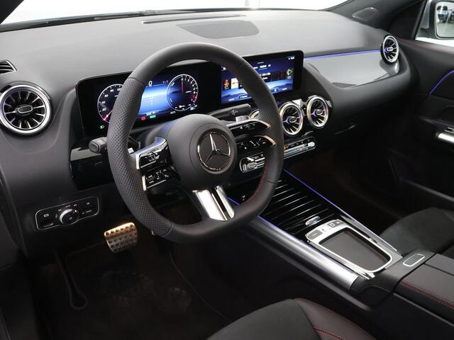 Mercedes-Benz GLA-KLASSE 250 e Star Edition AMG Line 250 e Star Edition AMG Line | Panoramadak | Trekhaak | Memory | Stoelverwarming |