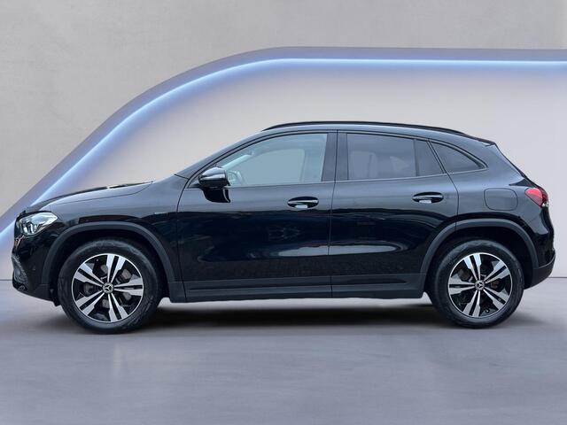 Mercedes-Benz GLA-KLASSE 250 e Business Solution Luxury Limited /Apple & Android carplay/360° camera/Panoramadak/Elektr. stoel +mem/Stoelverwarming/Elektr. trekhaak/ (MET GARANTIE*)