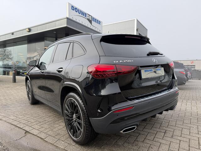 Mercedes-Benz GLA-KLASSE 250 e AMG Line Premium Plus face lift Pano-Dak | Memory | HUD | 360-Camera | 20 inch