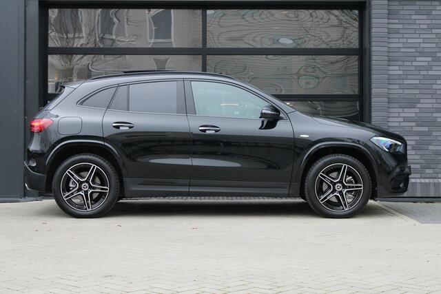 Mercedes-Benz GLA-KLASSE 250 e Business Solution AMG | AMG | FACELIFT | PANO | CARBON | KEYLESS | DODEHOEK |