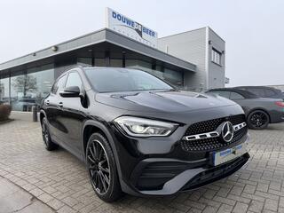 mercedes-benz-gla-klasse-250-e-amg-