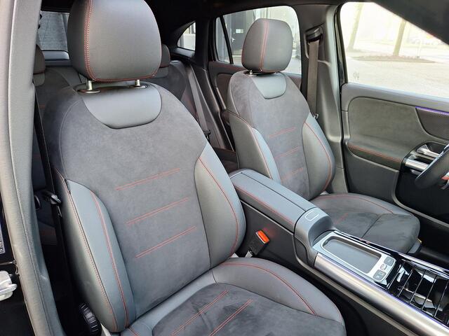 Mercedes-Benz GLA-KLASSE 180 Star Edition AMG Line | Panoramadak | Night pakket | Achteruitrijcamera | Sfeerverlichting | Stoelverwarming | Multibeam LED | Keyless-GO | Elektrische achterklep