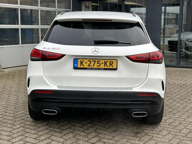 Mercedes-Benz GLA-KLASSE 200 AMG line | Nightpakket | Sfeerverlichting |